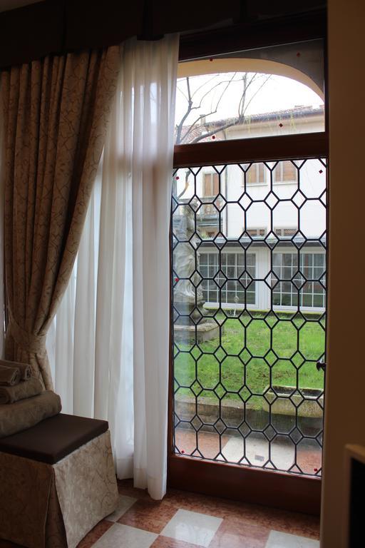 Domus Dotti V Guest House Тревизо Экстерьер фото