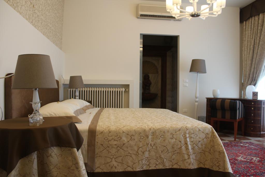 Domus Dotti V Guest House Тревизо Экстерьер фото