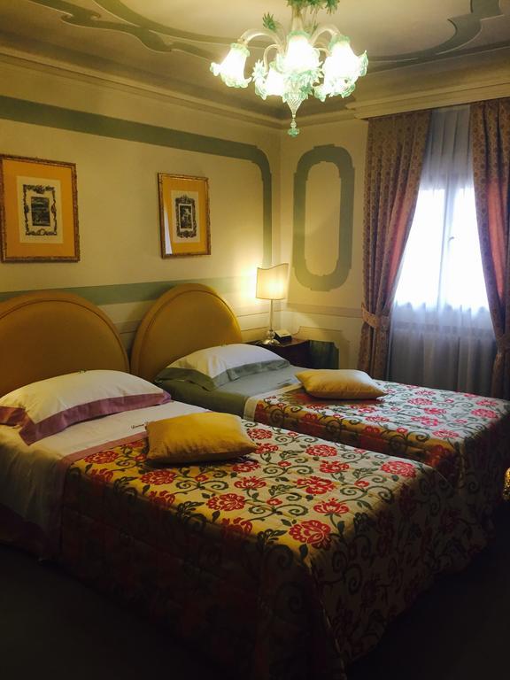 Domus Dotti V Guest House Тревизо Экстерьер фото