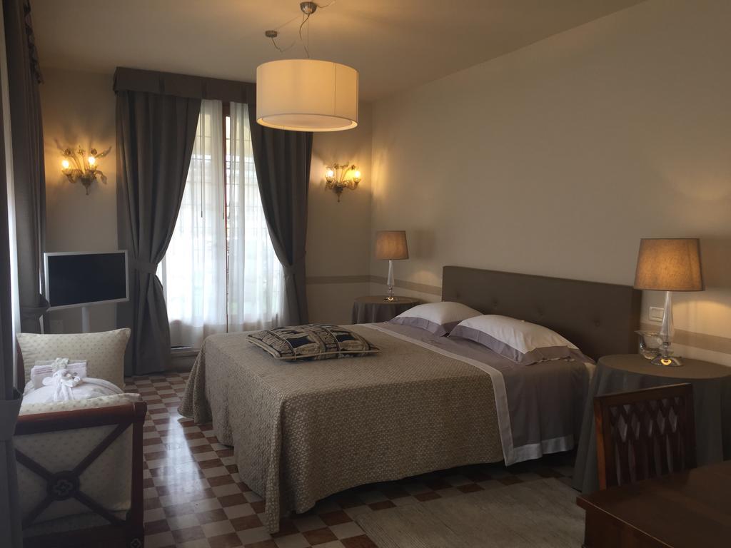 Domus Dotti V Guest House Тревизо Экстерьер фото