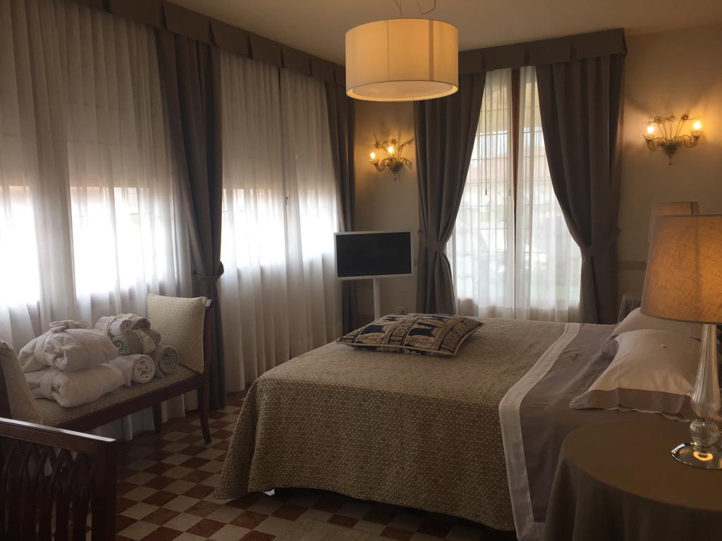 Domus Dotti V Guest House Тревизо Экстерьер фото